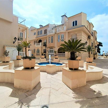 Amazing Penthouse On The Beach, Sea Views, Wifi, Airconditioning And Parking Torrevieja Exterior photo
