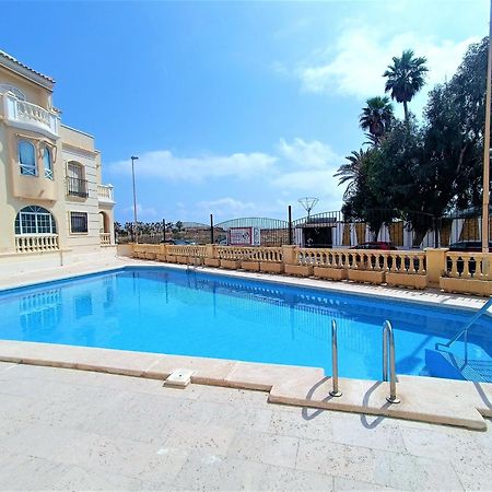 Amazing Penthouse On The Beach, Sea Views, Wifi, Airconditioning And Parking Torrevieja Exterior photo