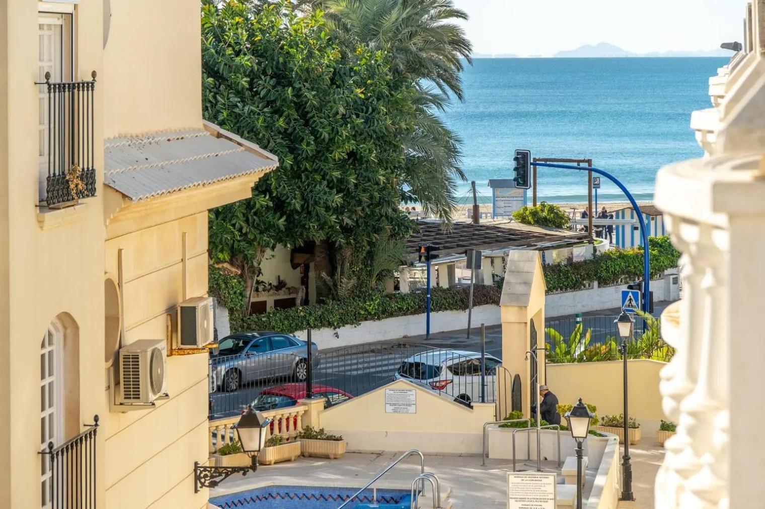 Amazing Penthouse On The Beach, Sea Views, Wifi, Airconditioning And Parking Torrevieja Exterior photo