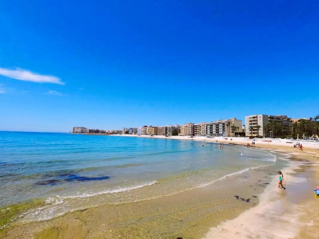 Amazing Penthouse On The Beach, Sea Views, Wifi, Airconditioning And Parking Torrevieja Exterior photo